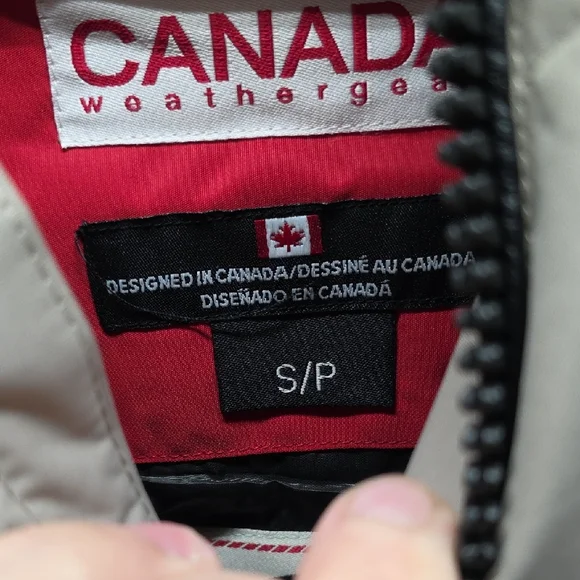 Canada Weathergeae Women's Hooded Quilted Puffer Coat - Gray - Picture 5 of 6